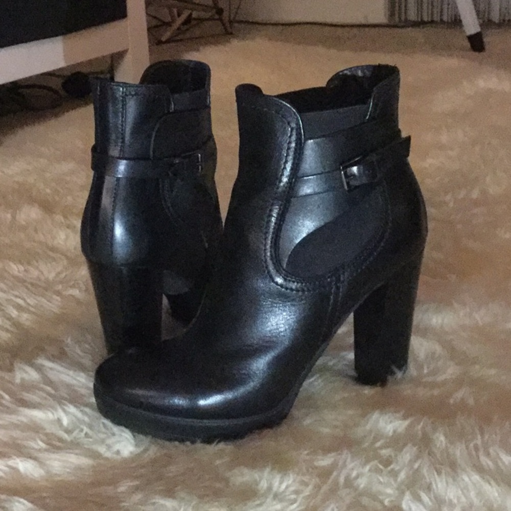 Leather ankle booties